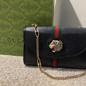 Gucci Black Shoulder Bag with Gold Chain and Rajah Detail